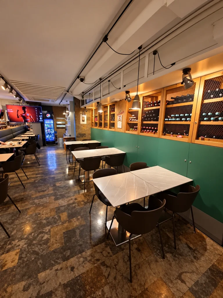 COMEDOR-PRINCIPAL-LORENETA